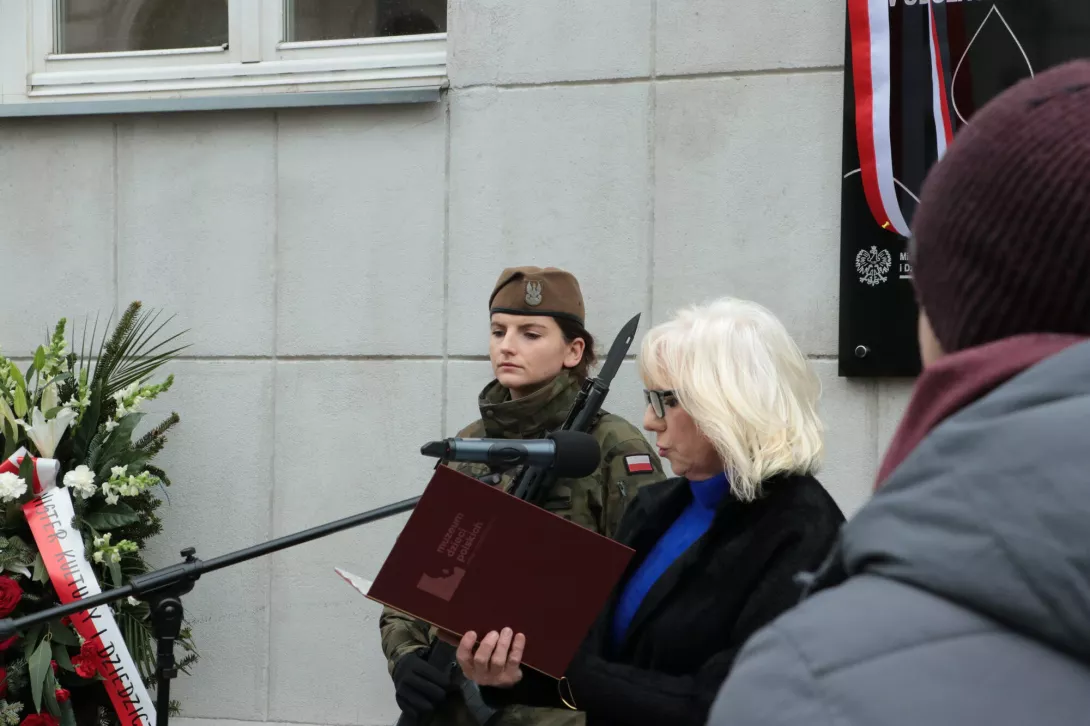Odsłonięcie tablicy pamiątkowej poświęconej polskim dzieciom