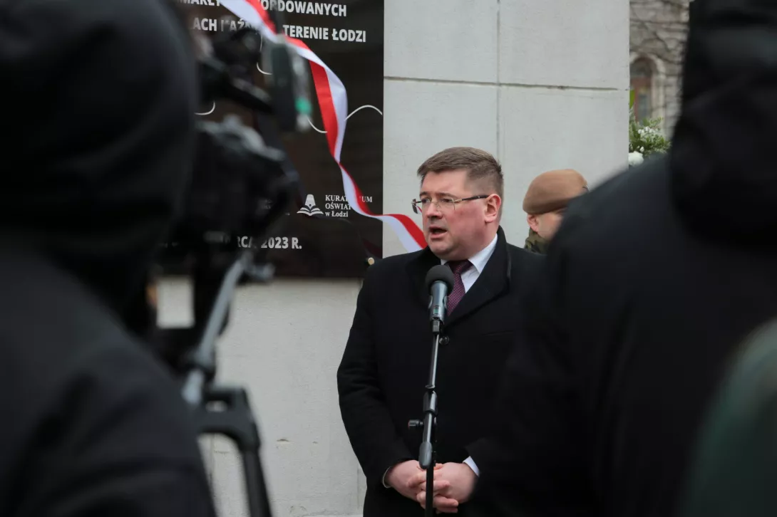 Odsłonięcie tablicy pamiątkowej poświęconej polskim dzieciom