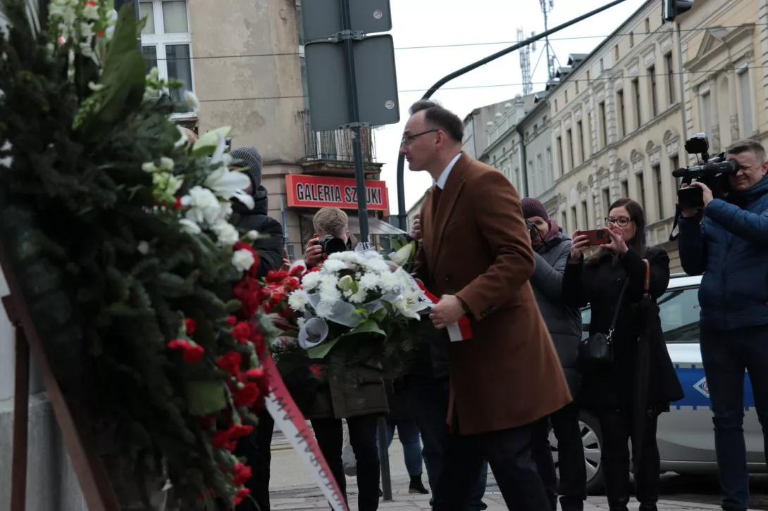 Odsłonięcie tablicy pamiątkowej poświęconej polskim dzieciom