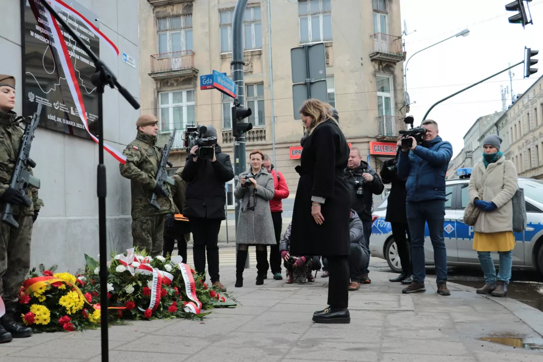 Odsłonięcie tablicy pamiątkowej poświęconej polskim dzieciom