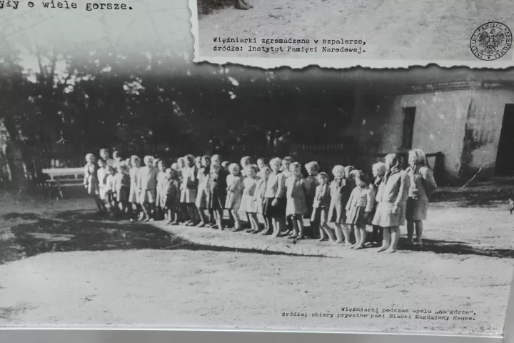 Wystawa poświęcona eksterminacji dzieci w obozie w Dzierżąznej