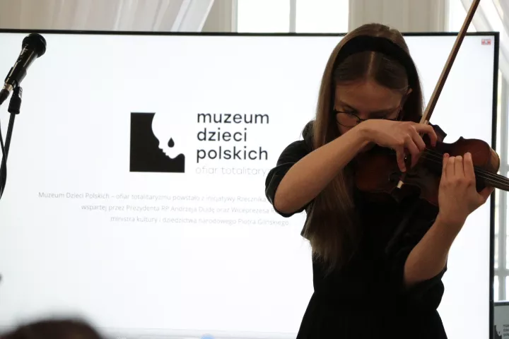 Wystawa poświęcona eksterminacji dzieci w obozie w Dzierżąznej