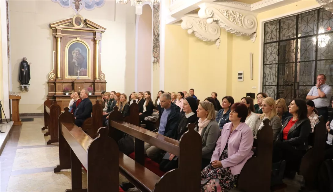 "Wychowanie dziś i jutro - od bezradności ku możliwościom"