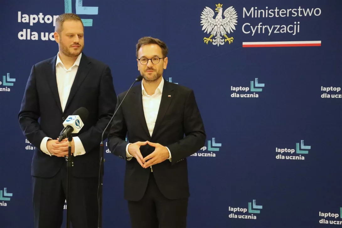 Minister cyfryzacji Janusz Cieszyński oraz minister rozwoju i technologii Waldemar Buda