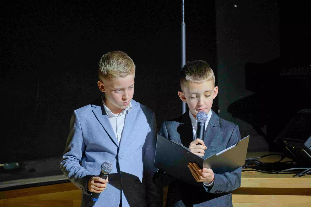 Cecyliada 2024 SSP 1-4, koncert prowadzili Janek i Franek