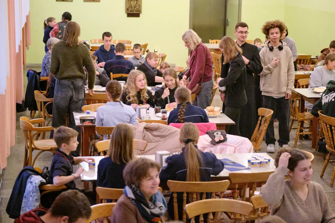 Poniedziałkowe wspólne śniadanie wszystkich uczestników rorat.