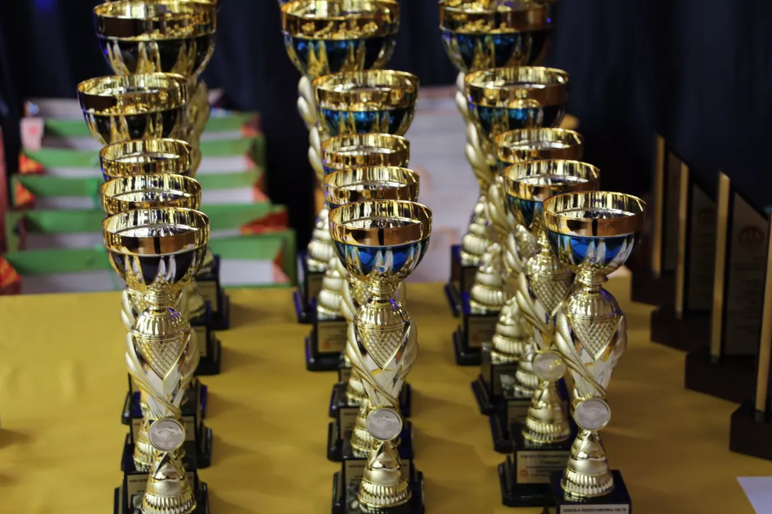 Puchary sportowe.