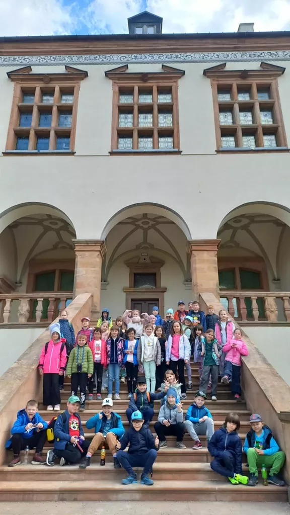 Uczniowie klasy 2C i 2D podczas wycieczki w Górach Świętokrzyskich