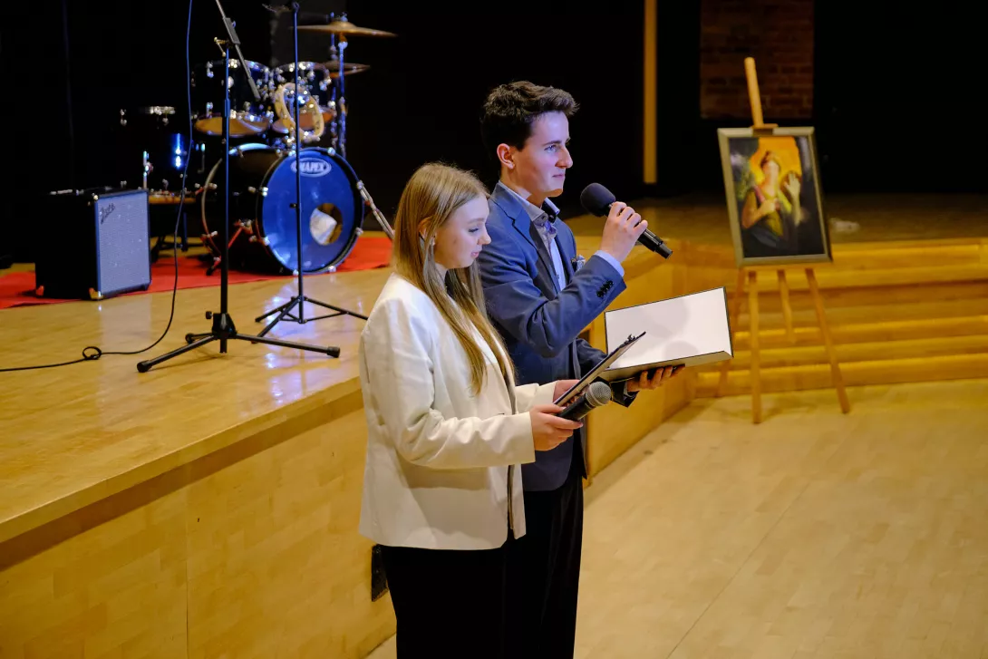 Pola i Adam prowadzą Cecyliadę SLO. (fot. Agnieszka Guminiak)