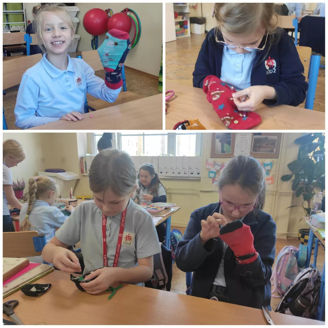 Uczennice klasy 2a SSP podczas szycia swoich skarpeciaków