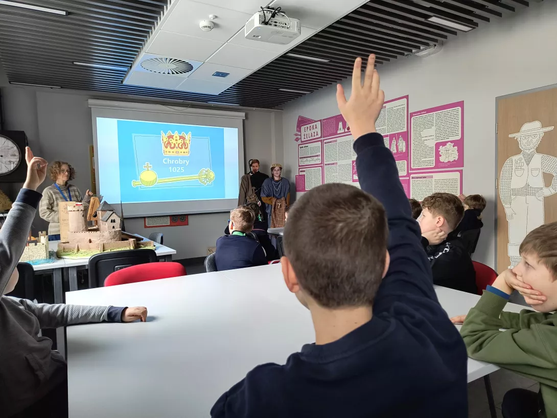 Chłopcy z 4b w Muzeum Archeologicznym i Etnograficznym