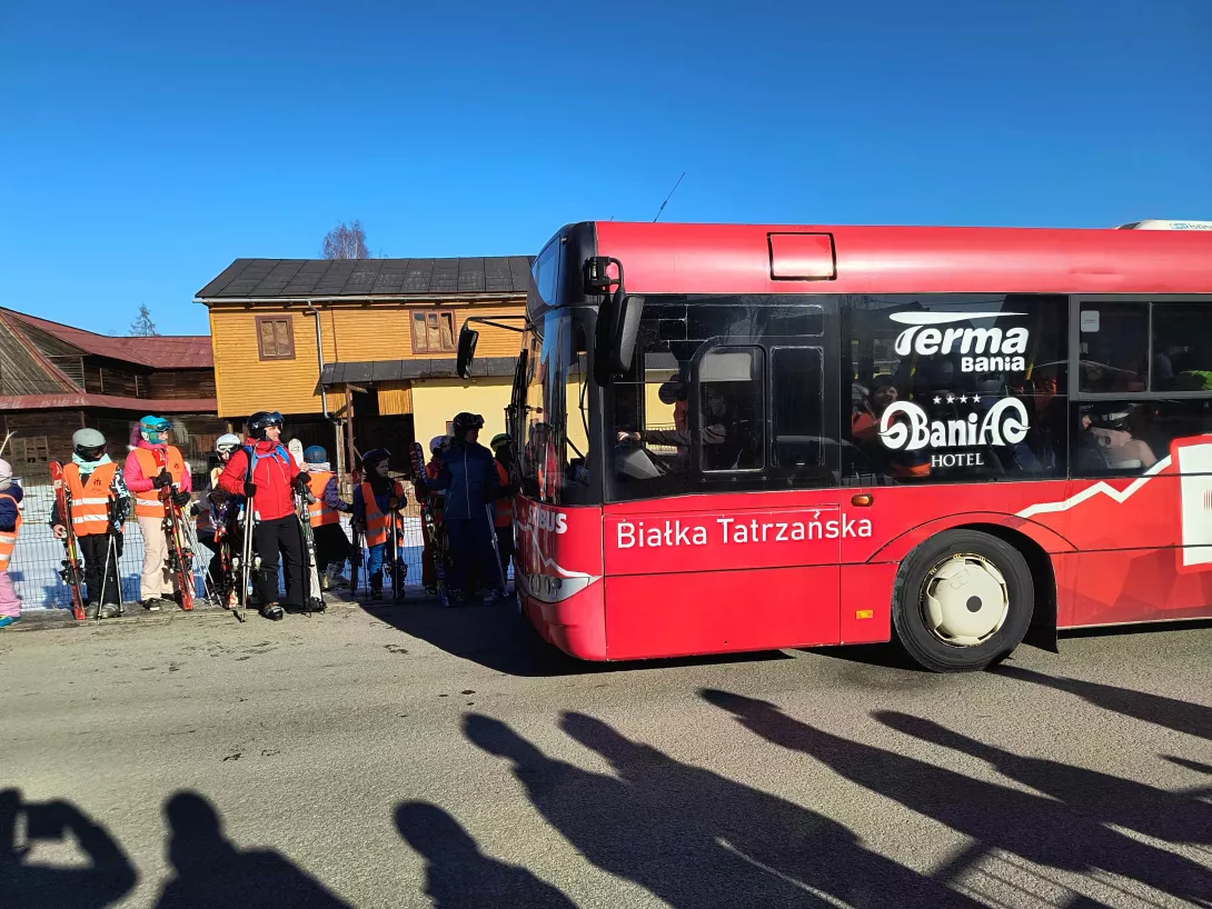 Zimowisko 2025, na stoku Białki Tatrzańskiej, w oczekiwaniu na skibusa