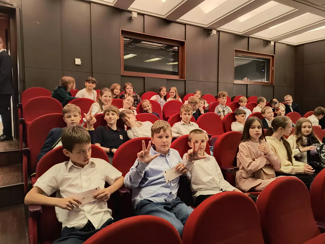 W Teatrze Wielkim w Łodzi, klasa 4b