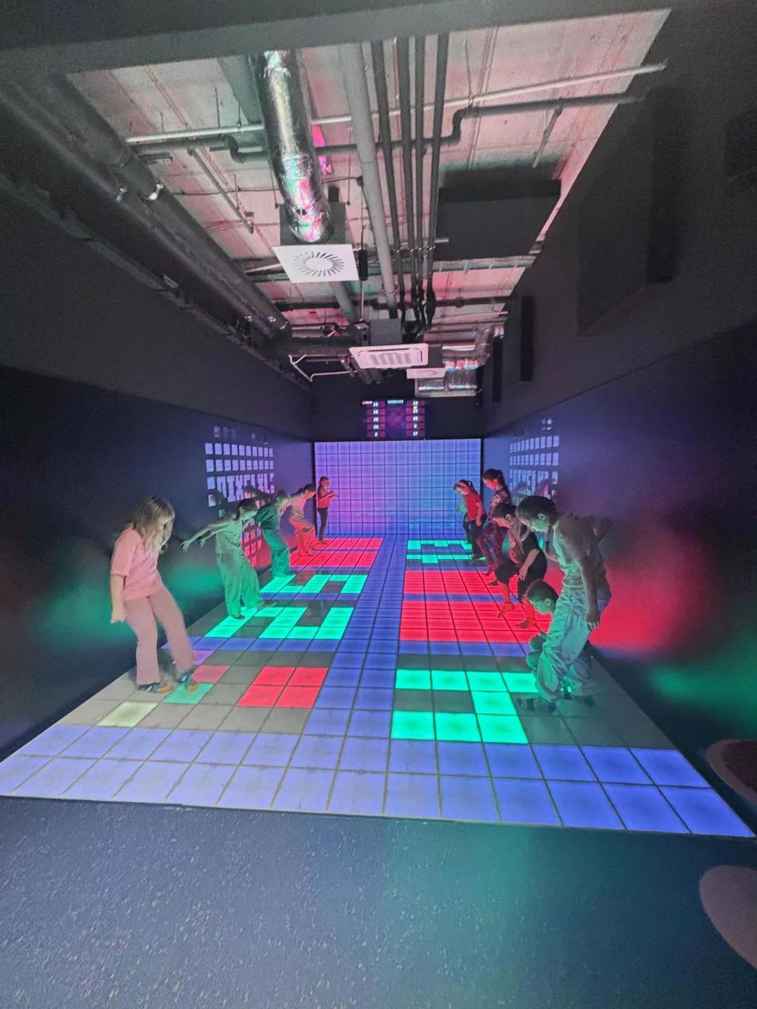 Maty taneczne w PIXEL XL