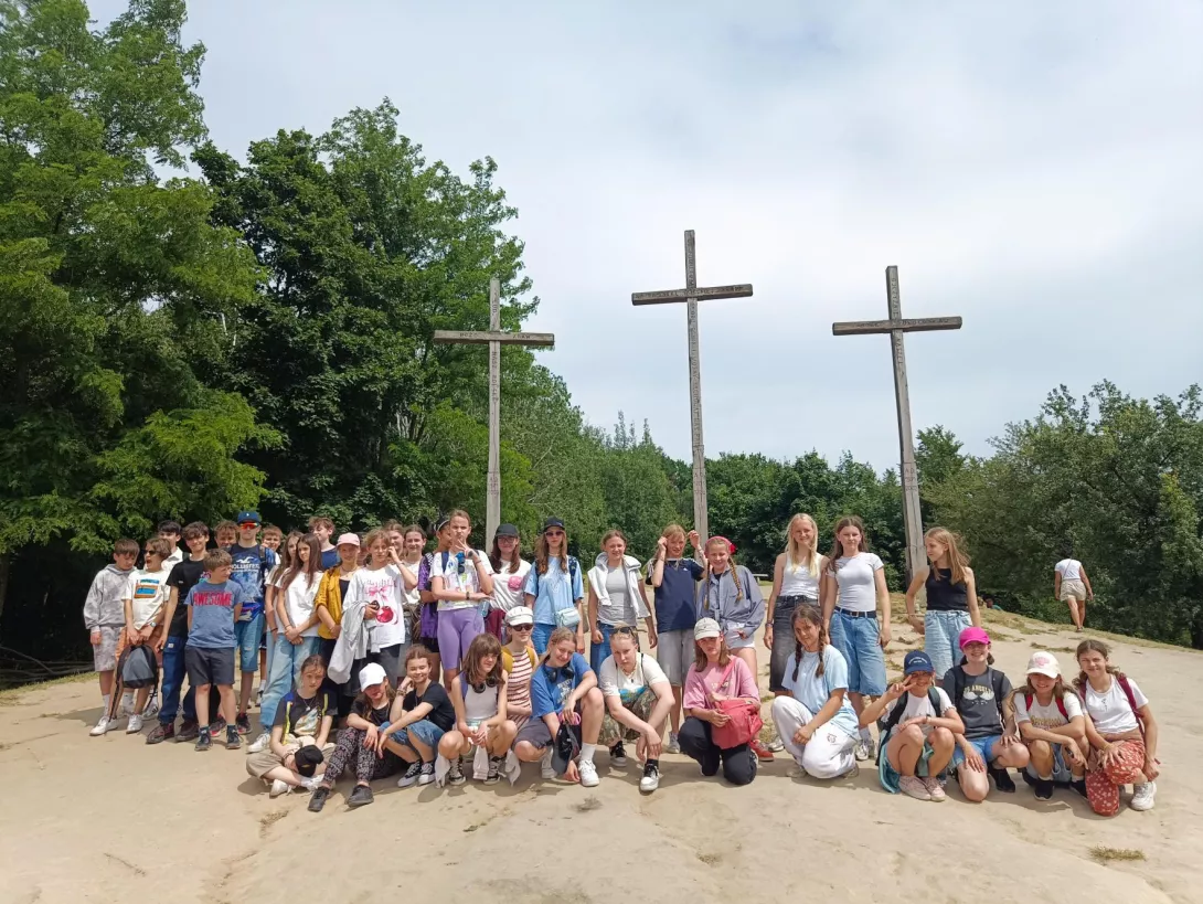 Zdjęcie grupowe na Górze Trzech Krzyży