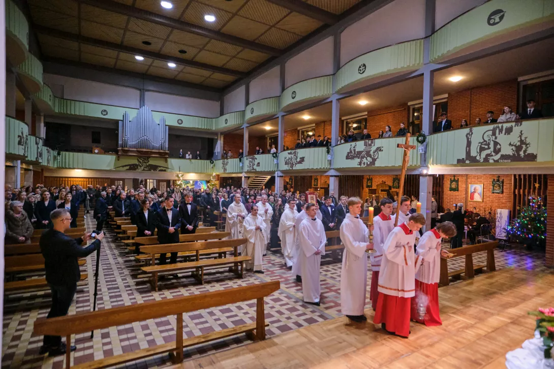 Msza św. w kościele na rozpoczęcie Studniówki.