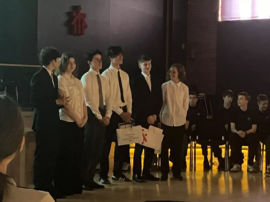 Pożegnanie klas ósmych i zaprzysiężenie nowego Samorządu Uczniowskiego, czerwiec 2025, fot. Zofia Kiełek