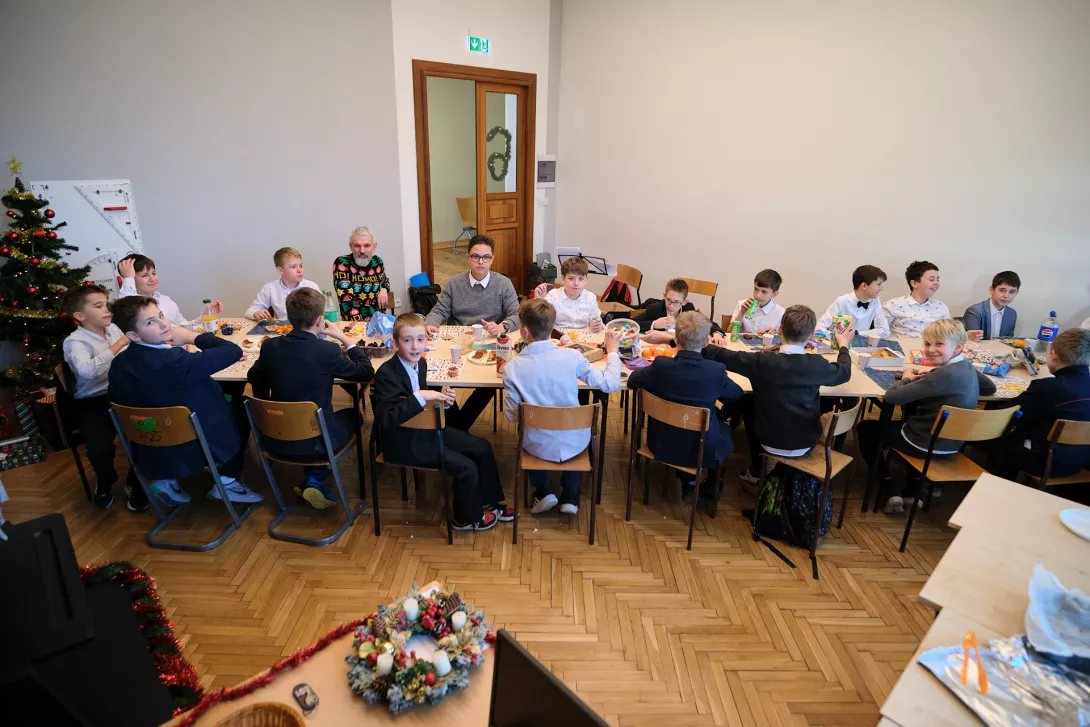 Spotkanie opłatkowe w klasie.