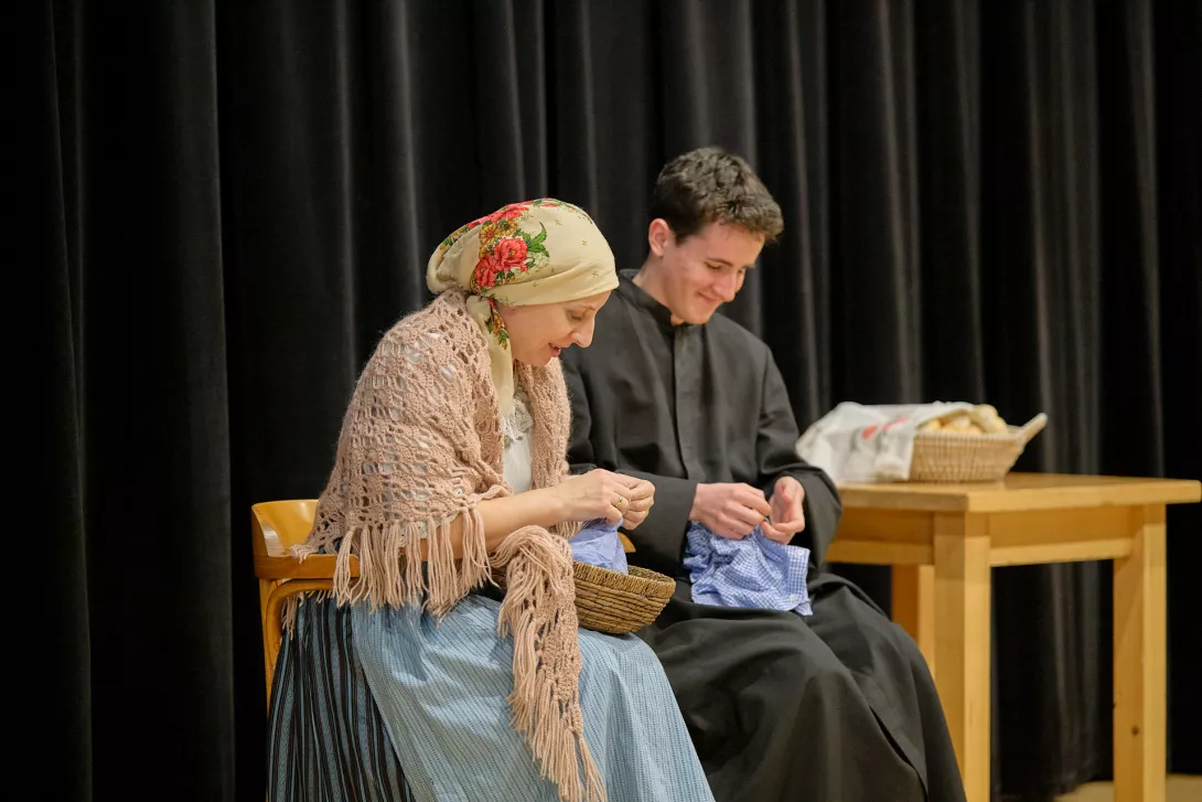 Matusia Małgorzata z synem Księdzem Bosko. (fot. Amelia Szymańska)