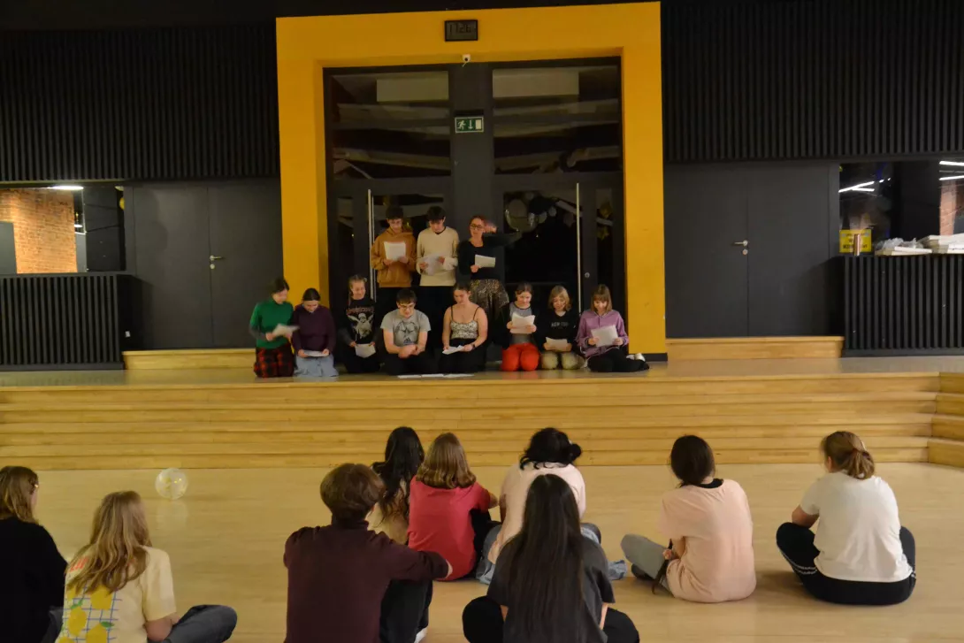 Prezentacja efektów teatralnej pracy warsztatowej. 