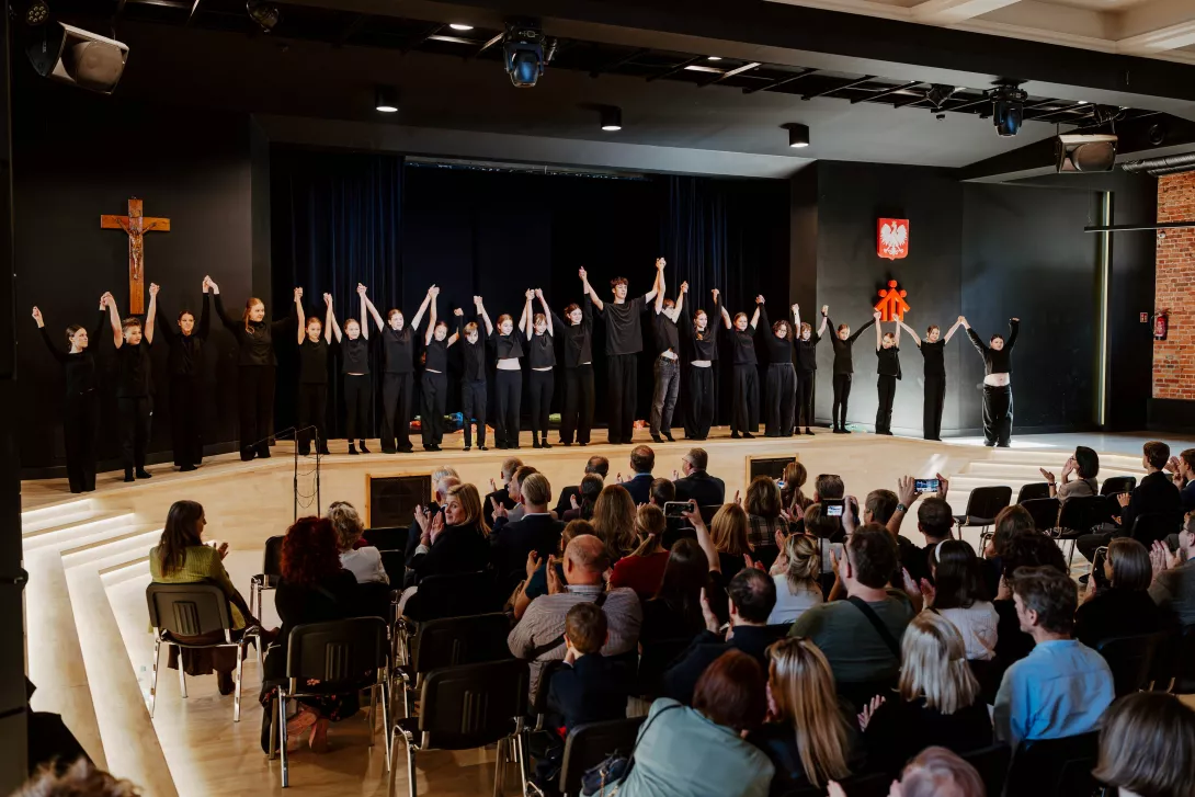 Etiuda o księdzu Bosko w wykonaniu teatru Beznazwy.