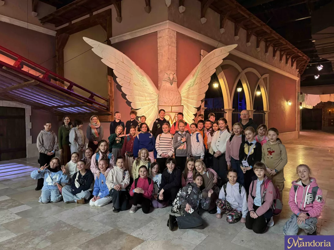 Uczniowie SSP w Mandorii, zdjęcie grupowe