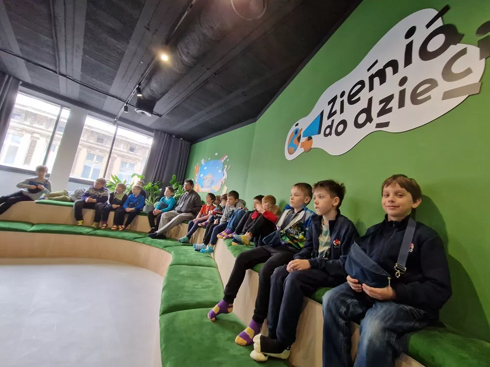 Uczniowie klasy 3D w Ekocentrum