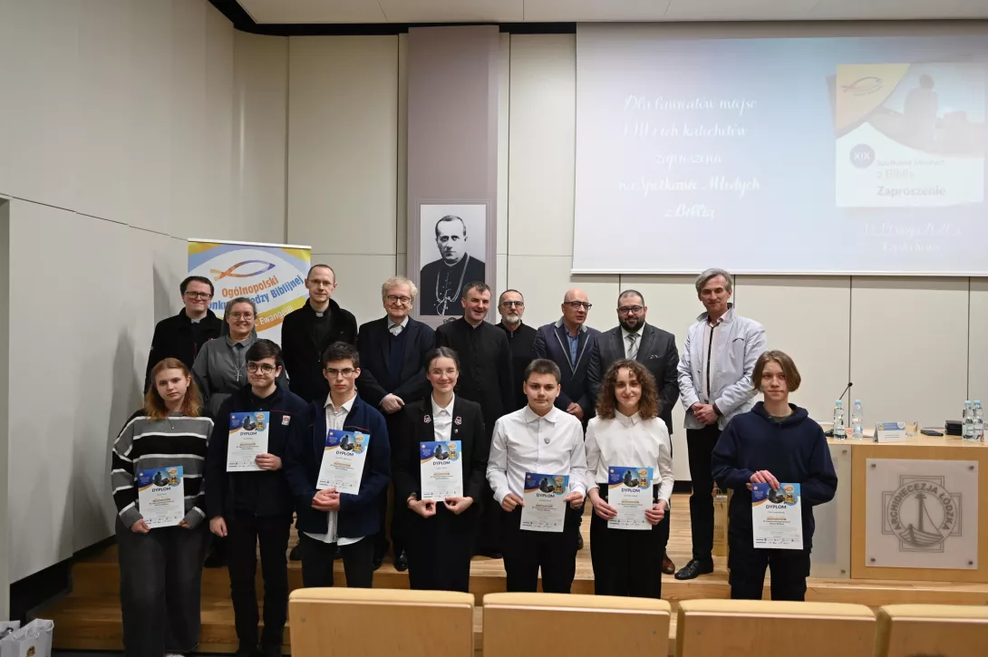 Wszyscy laureaci etapu diecezjalnego. (fot. facebook.com/CivitasChristianaLodz)