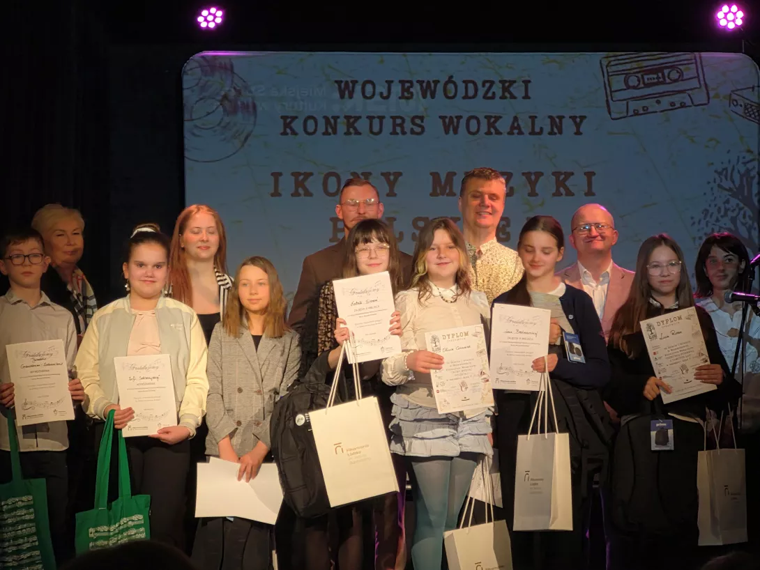 Artyści kategorii klas 5-8 SP nagordzeni przez jury 