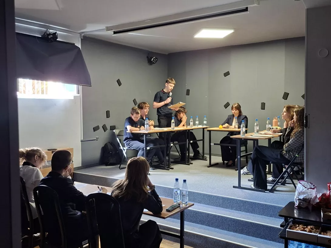Drużyna SLO w trakcie debaty (fot. Marek Horoszczuk)