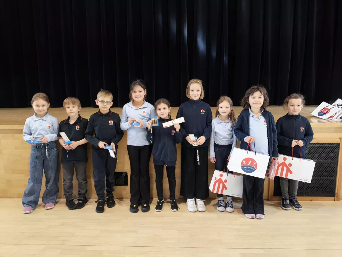 Uczestnicy konkursu wiedzy o Księdzu Bosko z klas 1.