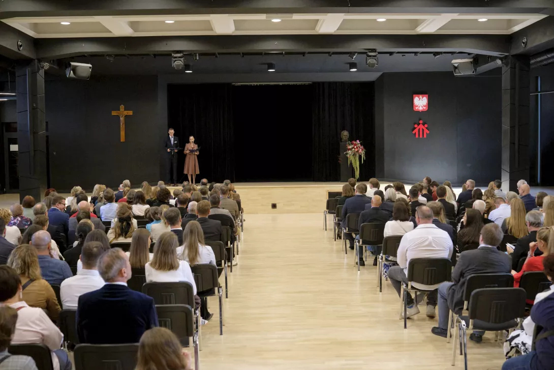 Akademia jubileuszowa w auli szkolnej. (fot. Antoni Szumielewicz)