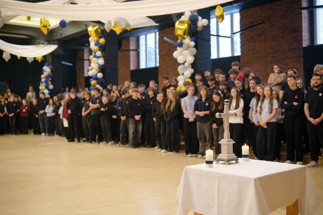 Kolęda szkolna podczas Słówka dla liceum. (fot. Amelia Szymańska)