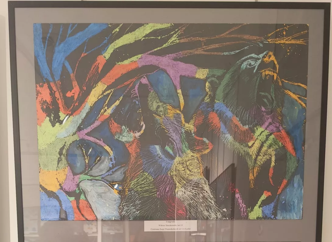 Konkursowa praca Wiktora Sieczkowskiego, która zdobyła I Nagrodę w IX Ogólnopolskim Konkursie Plastycznym „Niebo w kolorze - spotkanie z zorzą polarną”.