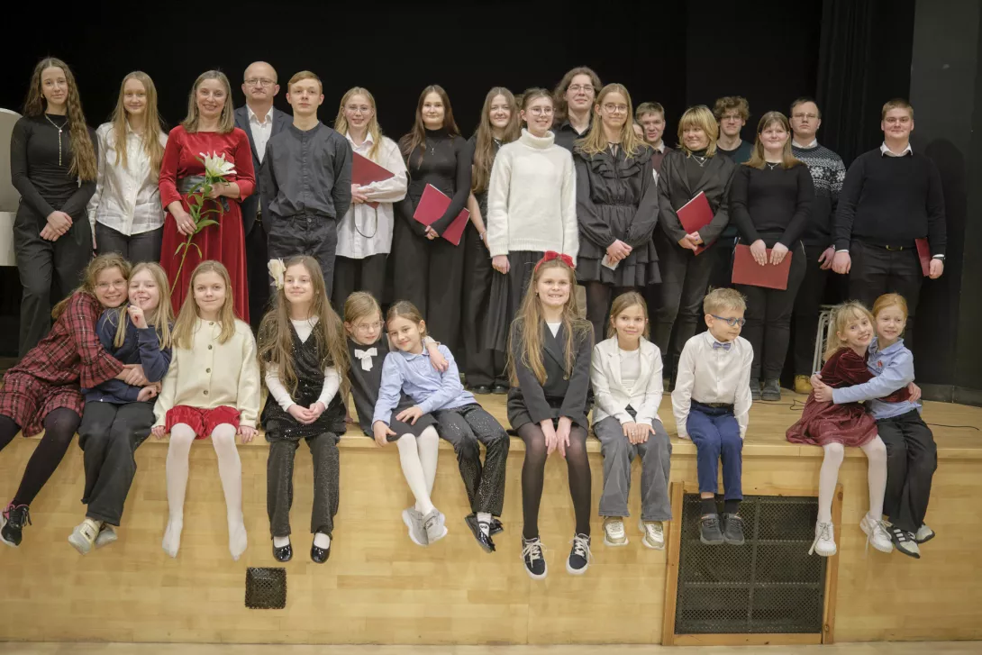 Wszyscy wykonawcy szkolnego kolędowania 2026.