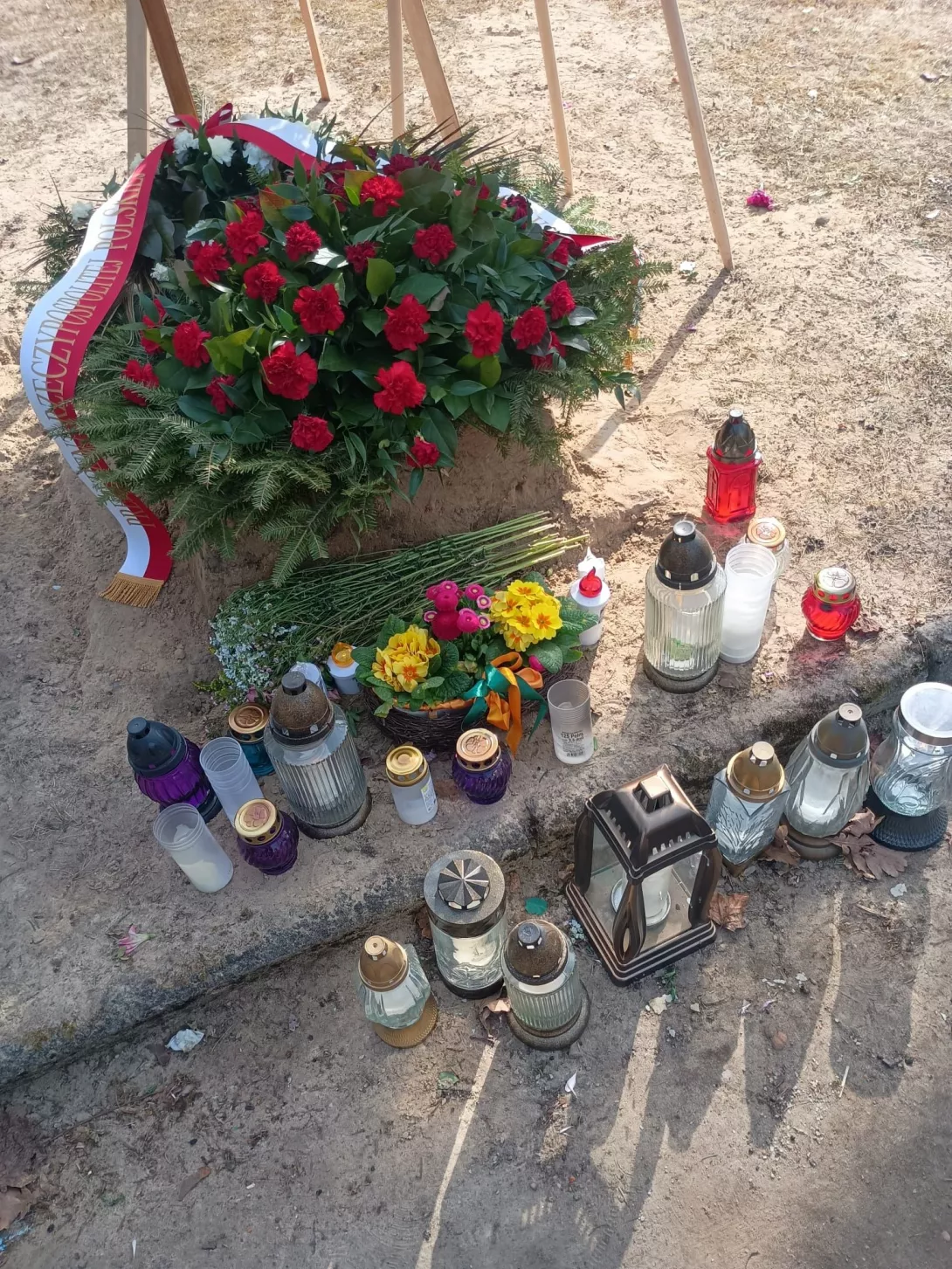 Na Cmentarzu Powiązki Wojskowe, 11.03.2026 (fot. Hanna Wabnic)